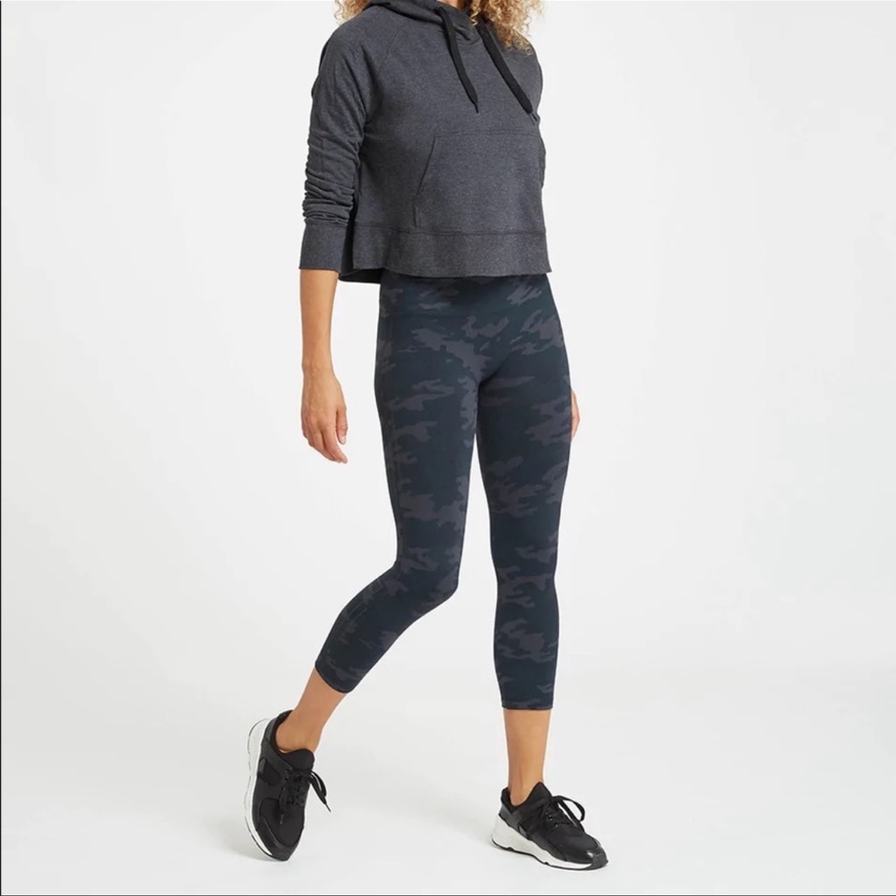 Spanx Look At Me Now Camo Leggings